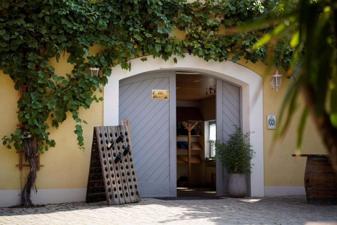 Weingut Martin Blass Erlabrunn  Ngoại thất bức ảnh